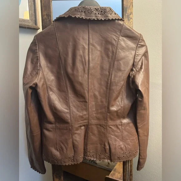 Wilsons Leather Brown Blazer with Lace Trim - Picture 2 of 9